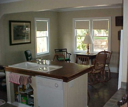 Kitchen and sitting area of Ennis rental house